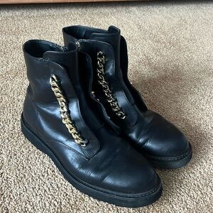 Boots with gold chain
